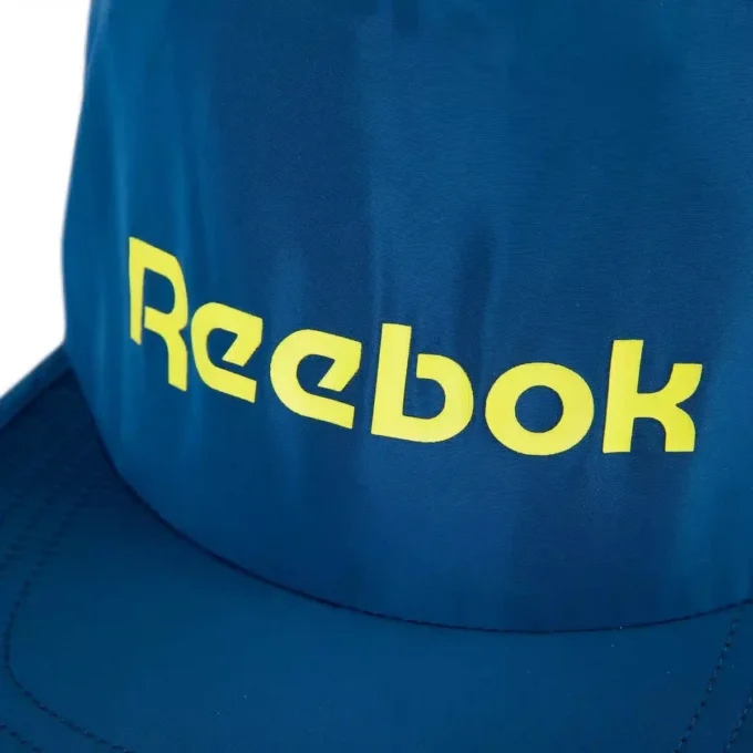 Casquette de course à visière plate