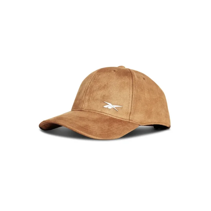 Casquette en daim avec écusson Casquette en daim avec écusson