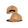 Casquette en daim avec écusson Casquette en daim avec écusson