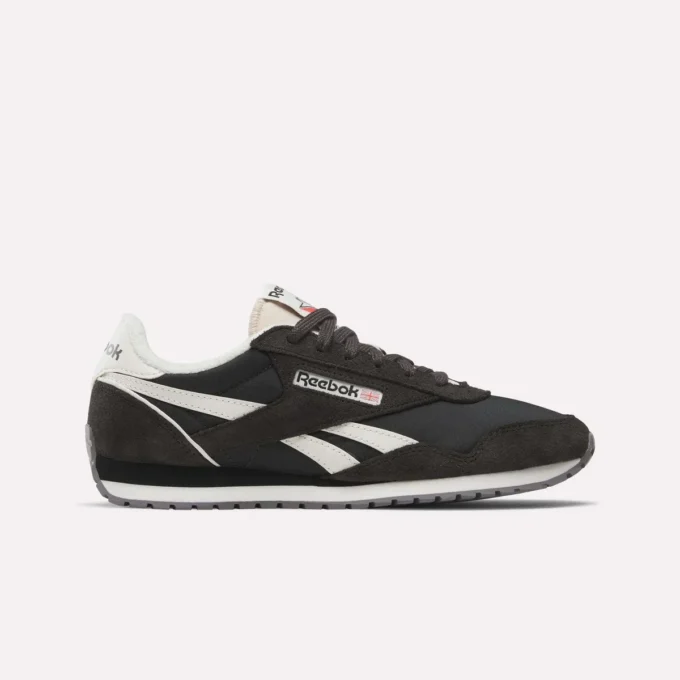 Chaussures Classic AZ pour femmes