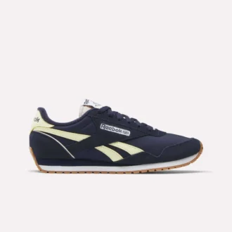 Chaussures Classic AZ pour femmes