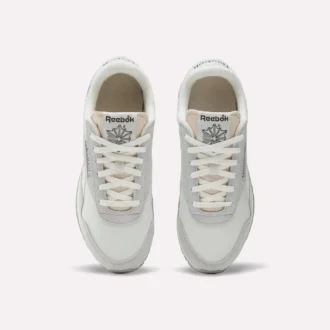 Chaussures Classic AZ pour femmes