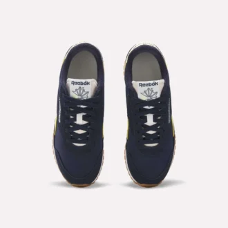 Chaussures Classic AZ pour femmes