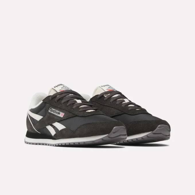 Chaussures Classic AZ pour femmes