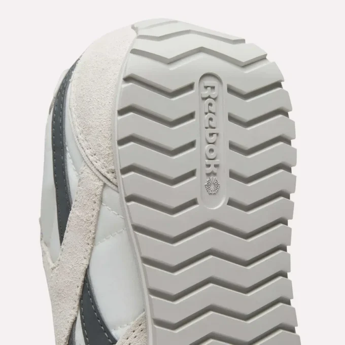Chaussures Classic AZ pour femmes Chaussures Classic AZ pour femmes