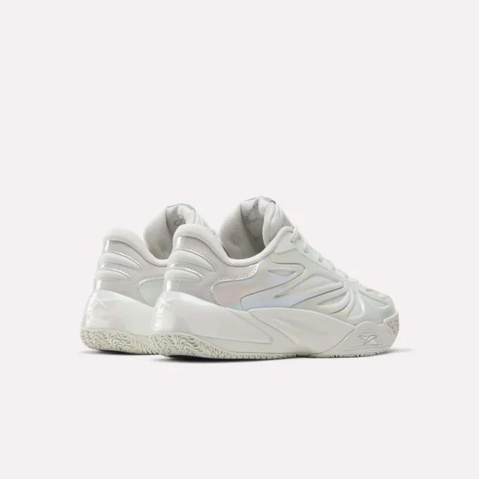 Chaussures de basket Angel Reese 1