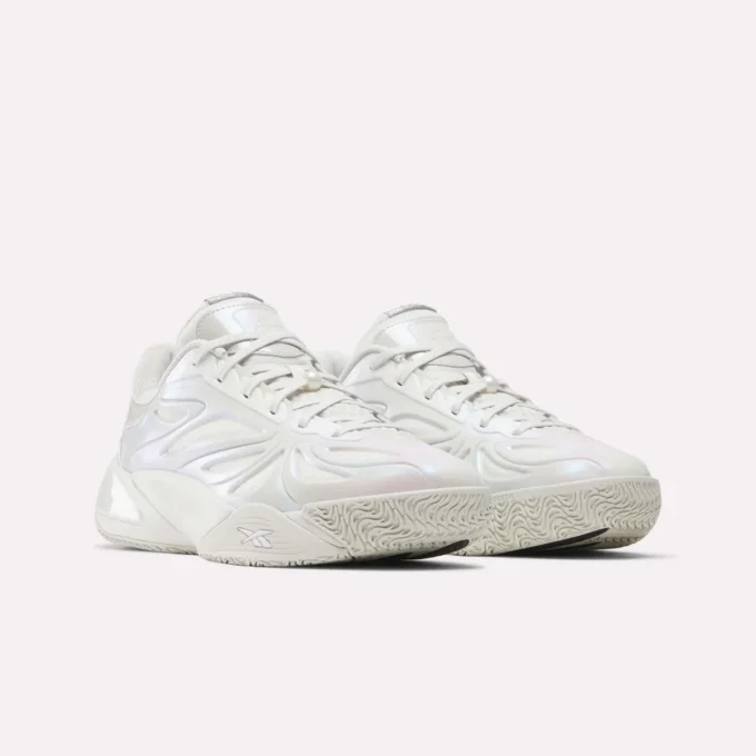 Chaussures de basket Angel Reese 1