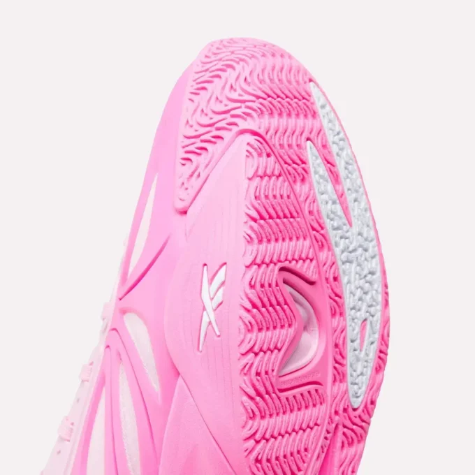 Chaussures de basket Angel Reese 1