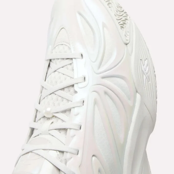 Chaussures de basket Angel Reese 1