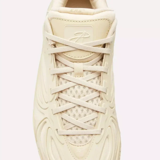 Chaussures de basket Angel Reese 1