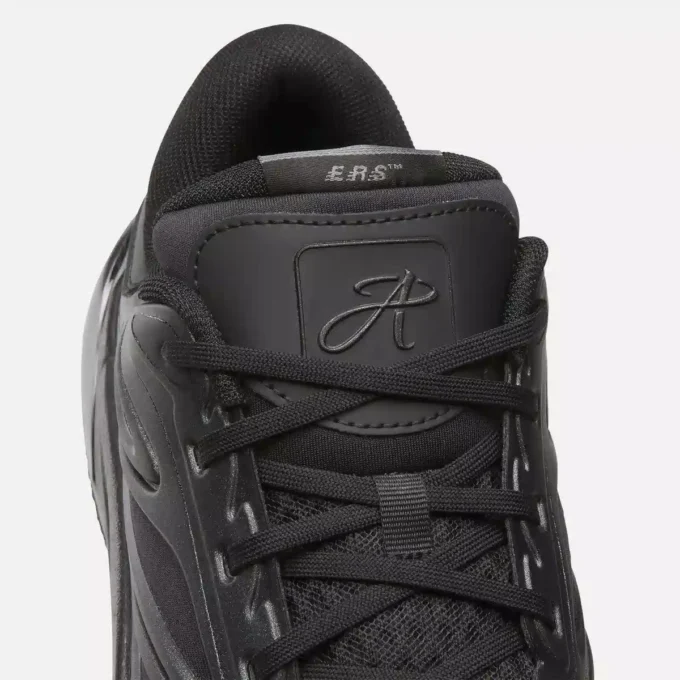 Chaussures de basket Angel Reese 1