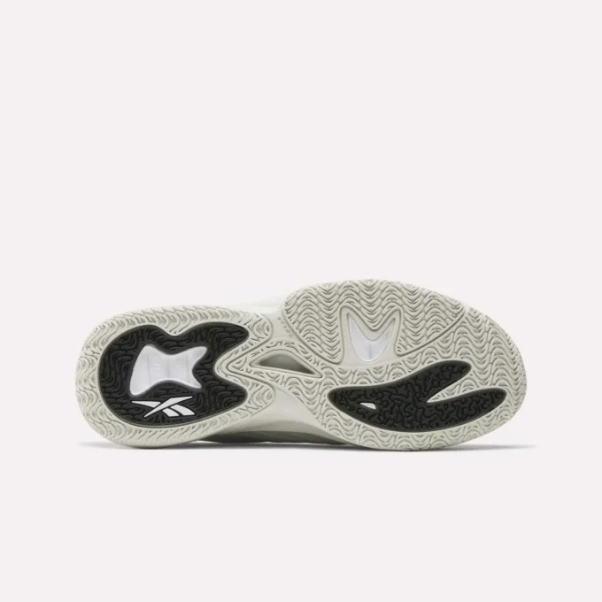 Chaussures de basket Angel Reese 1