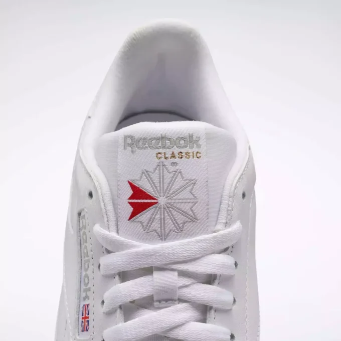 Chaussures en cuir classiques Chaussures en cuir classiques
