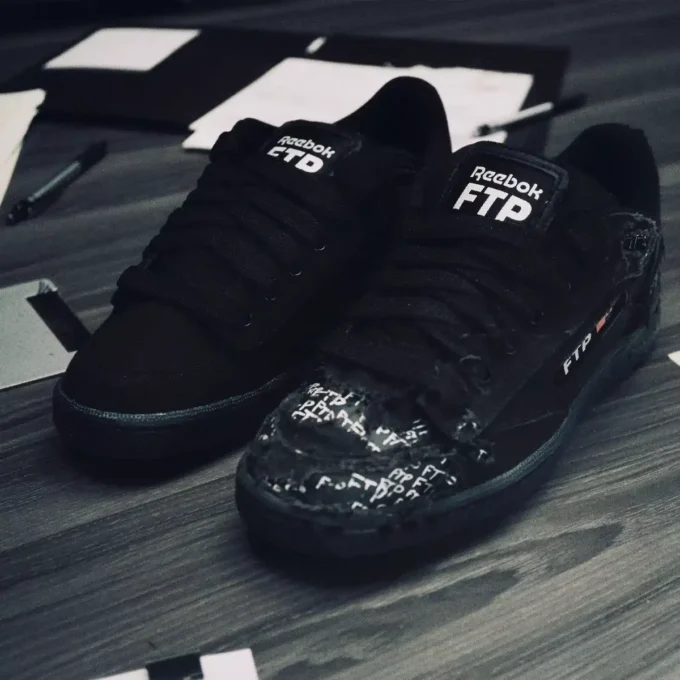 Chaussures Reebok x FTP Club C Bulc CLN Chaussures Reebok x FTP Club C Bulc CLN