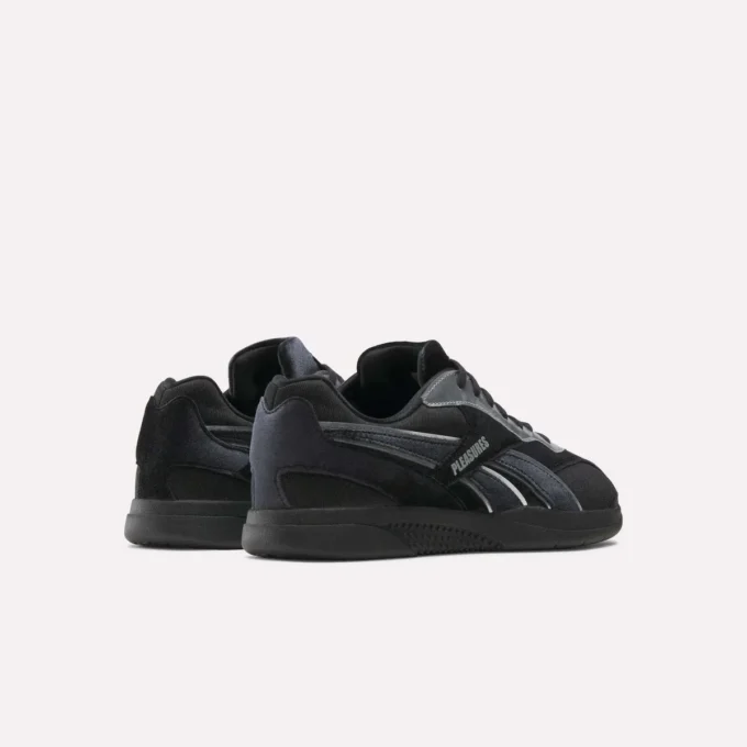 Chaussures Reebok x PLEASURES Hammer Street Chaussures Reebok x PLEASURES Hammer Street