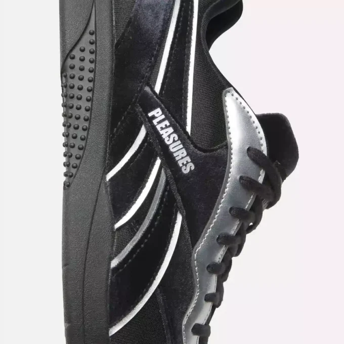Chaussures Reebok x PLEASURES Hammer Street Chaussures Reebok x PLEASURES Hammer Street