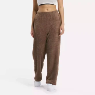 Les indispensables de la garde-robe féminine Bas confortables