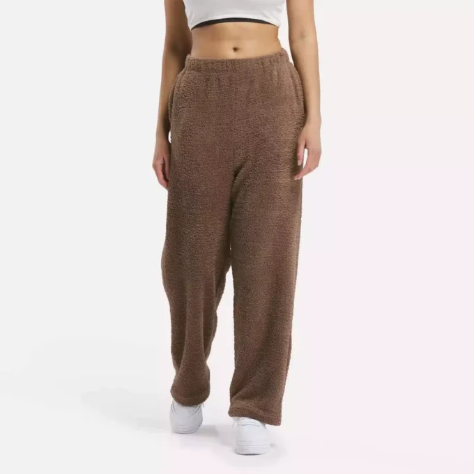 Les indispensables de la garde-robe féminine Bas confortables