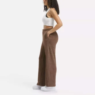 Les indispensables de la garde-robe féminine Bas confortables