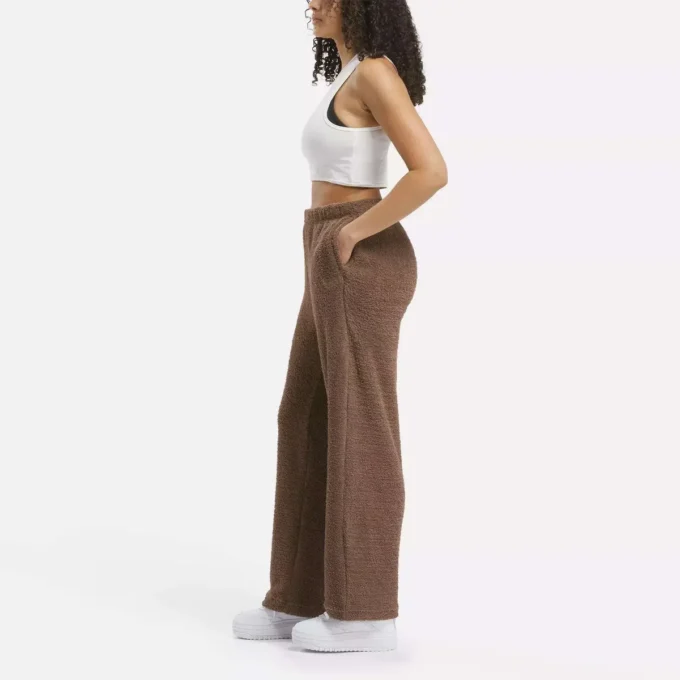 Les indispensables de la garde-robe féminine Bas confortables