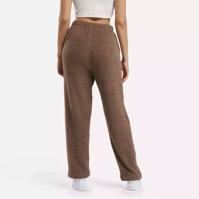 Les indispensables de la garde-robe féminine Bas confortables