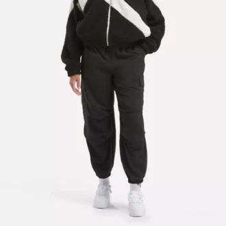 Pantalon cargo indispensable pour la garde-robe féminine