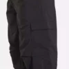 Pantalon cargo indispensable pour la garde-robe féminine