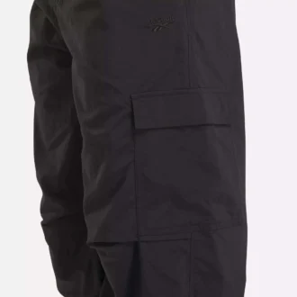 Pantalon cargo indispensable pour la garde-robe féminine