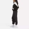 Pantalon cargo indispensable pour la garde-robe féminine