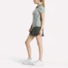 Polo à manches courtes et col Johnny à micro-motifs floraux pour femmes