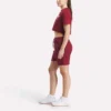 T-shirt court à manches courtes et logo bicolore pour femmes