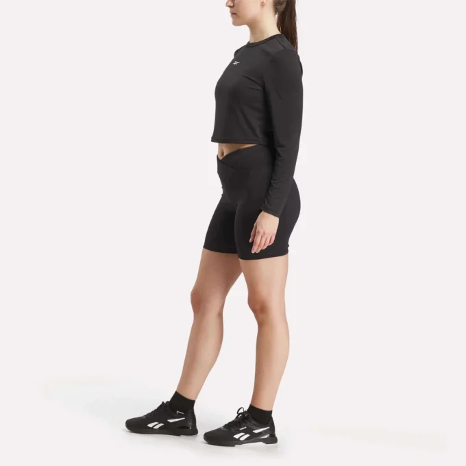 T-shirt court à manches longues slim fit pour femme