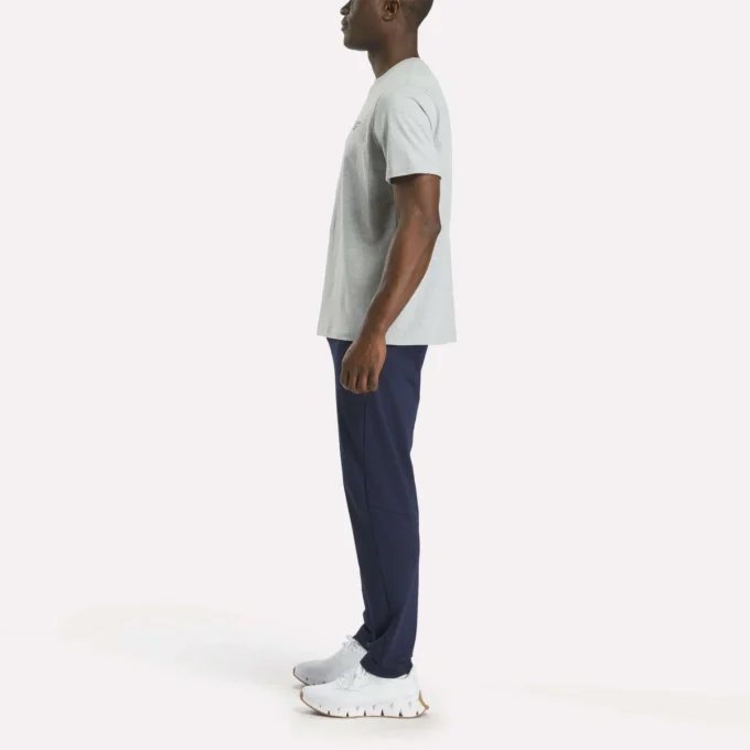 T-shirt à manches courtes et col rond pour homme avec petit logo