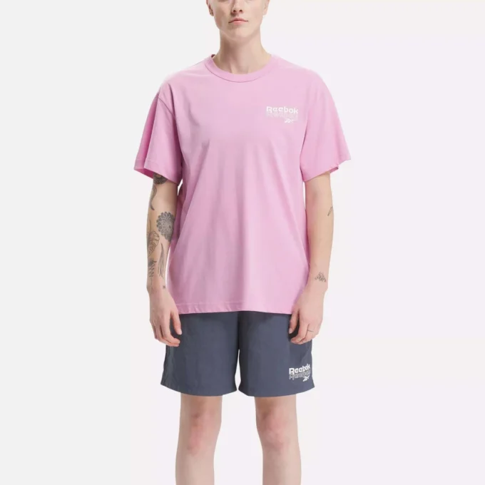 T-shirt à manches courtes Reebok Identity Brand Proud Graphic pour homme T-shirt à manches courtes Reebok Identity Brand Proud Graphic pour homme